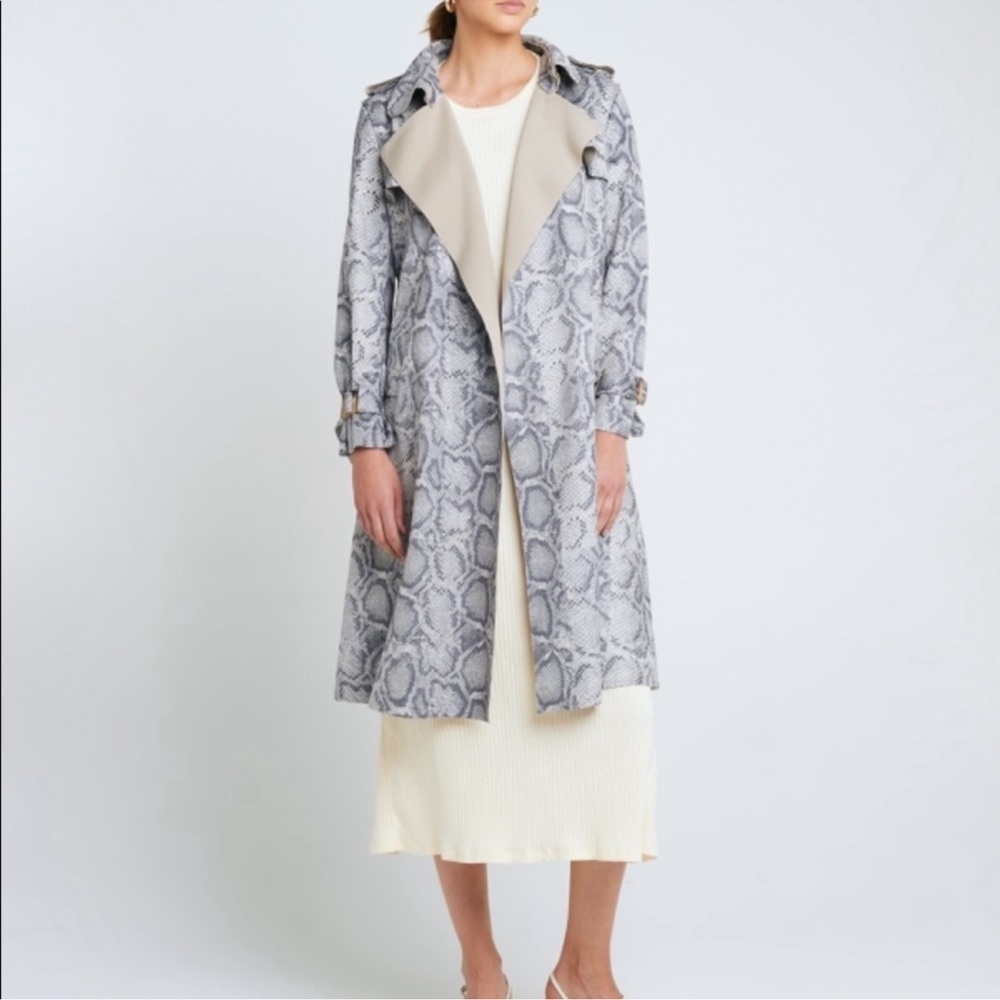 Few Moda New York Gray Snakeskin Print Trench Coat Size S